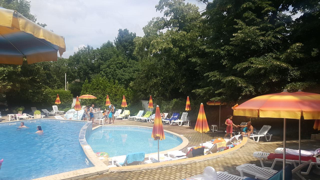 Privates, Schoenes Und Grosses Appartement In Goldstrand Exterior foto